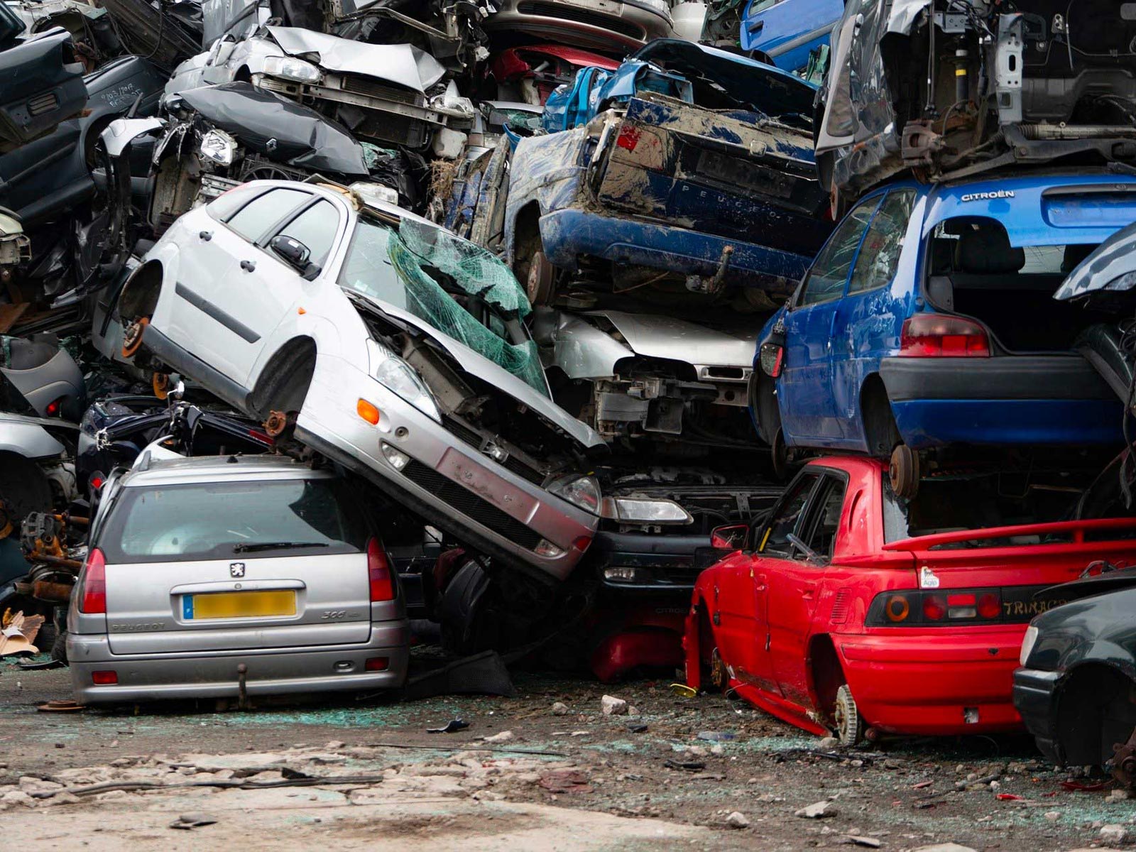 Casse Auto, garage RA31 Autos spécialiste de l'enlèvement d'épaves en Haute-Garonne à Toulouse